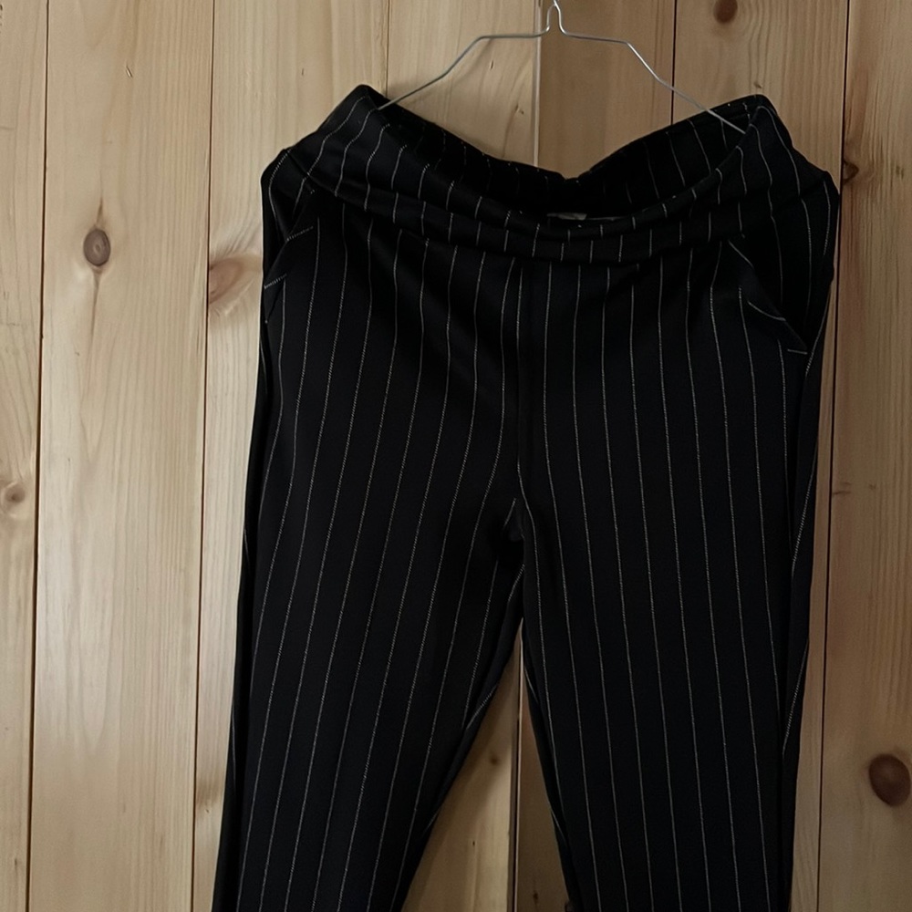 Pin stripes black and white